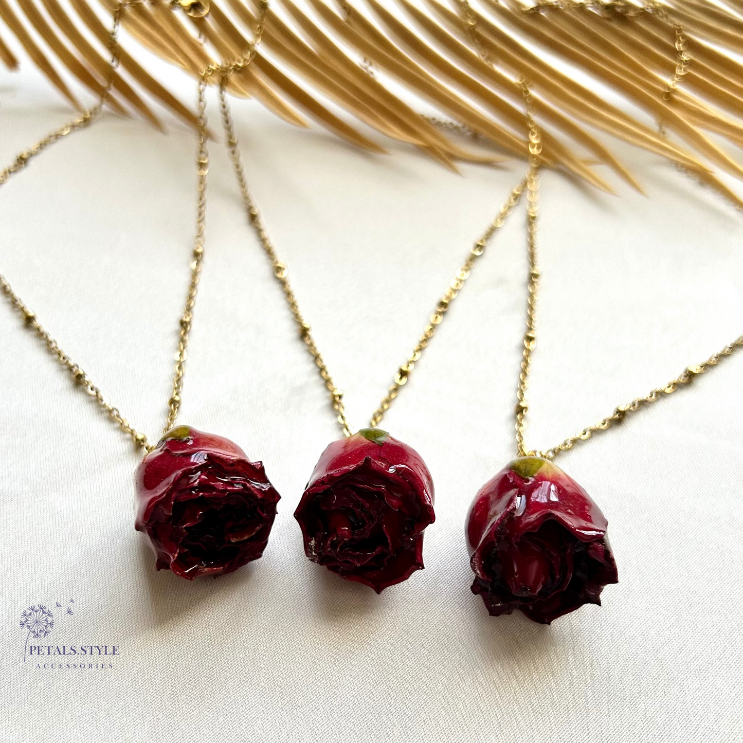 The Rosebud Necklace