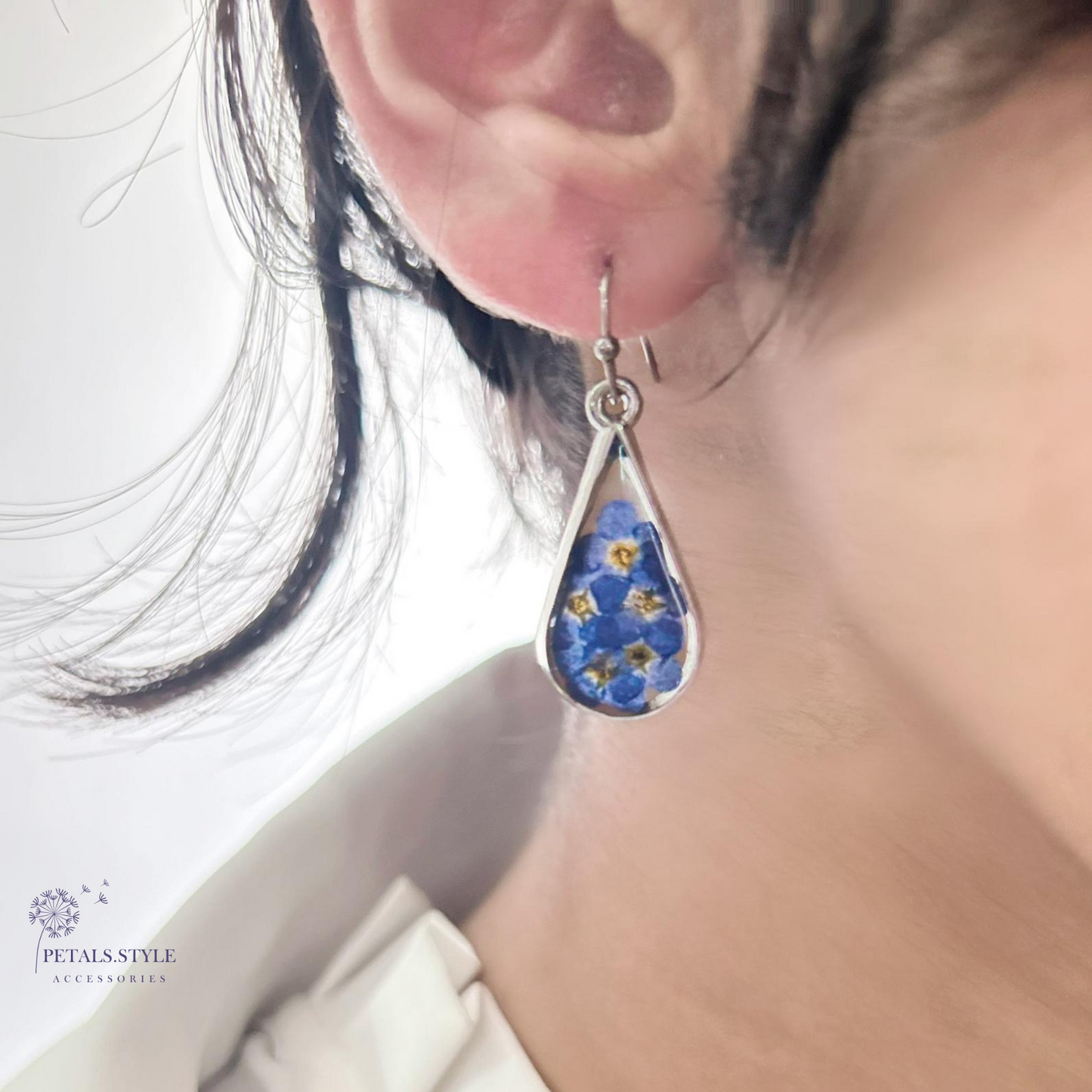 Forget Me Not Sparkle Earring